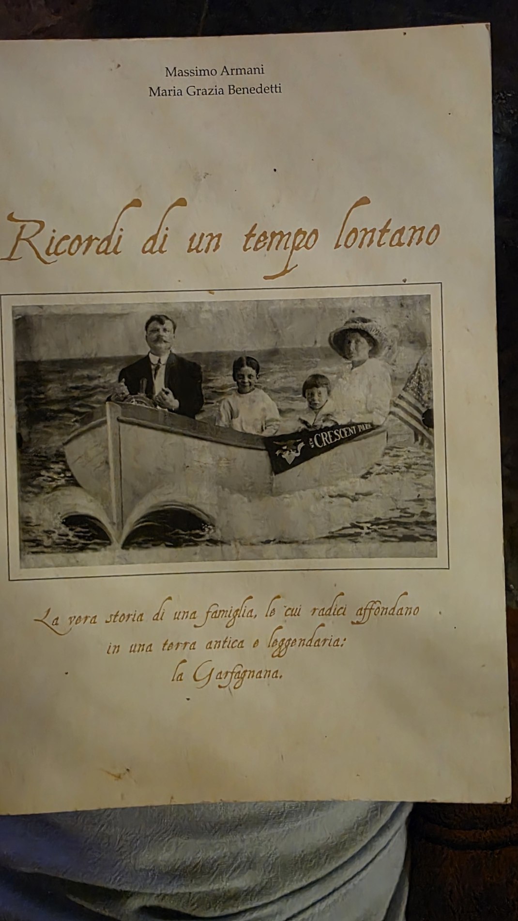 Cover of Ricordi di un tempo lontano by Massimo Armani and Maria Grazia Benedetti